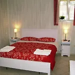 Mena 3*