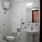 Mena Oda ve Kahvaltı