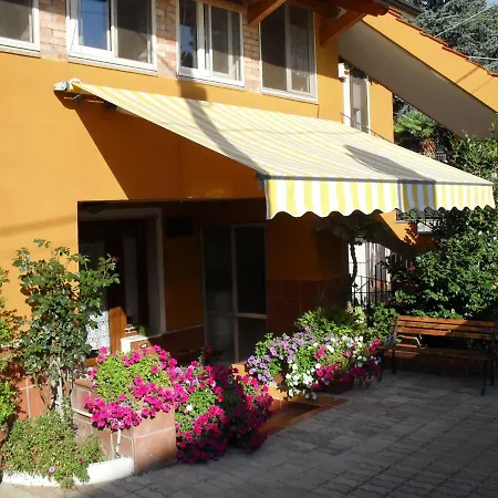 Bed & Breakfast Mena